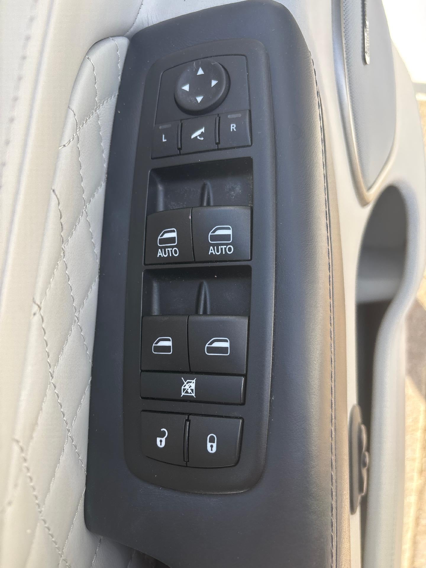 2017 Jeep Grand Cherokee Summit