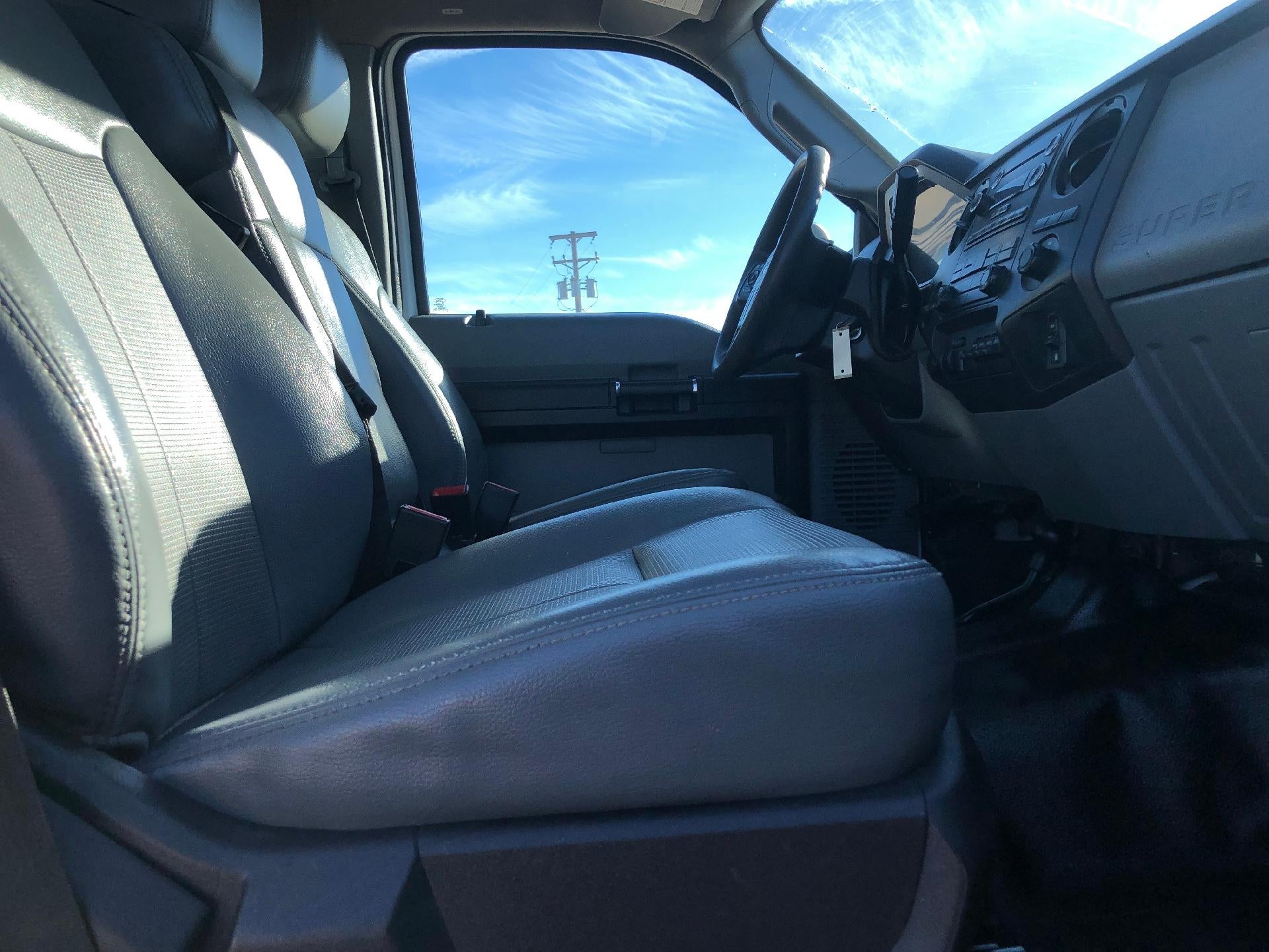 2015 Ford Super Duty F-550 DRW Lariat