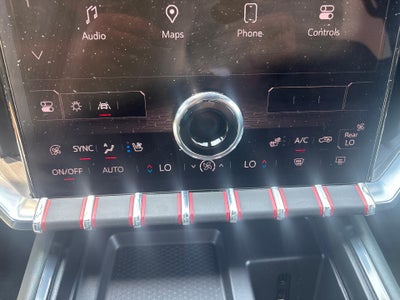 2024 GMC Acadia AT4
