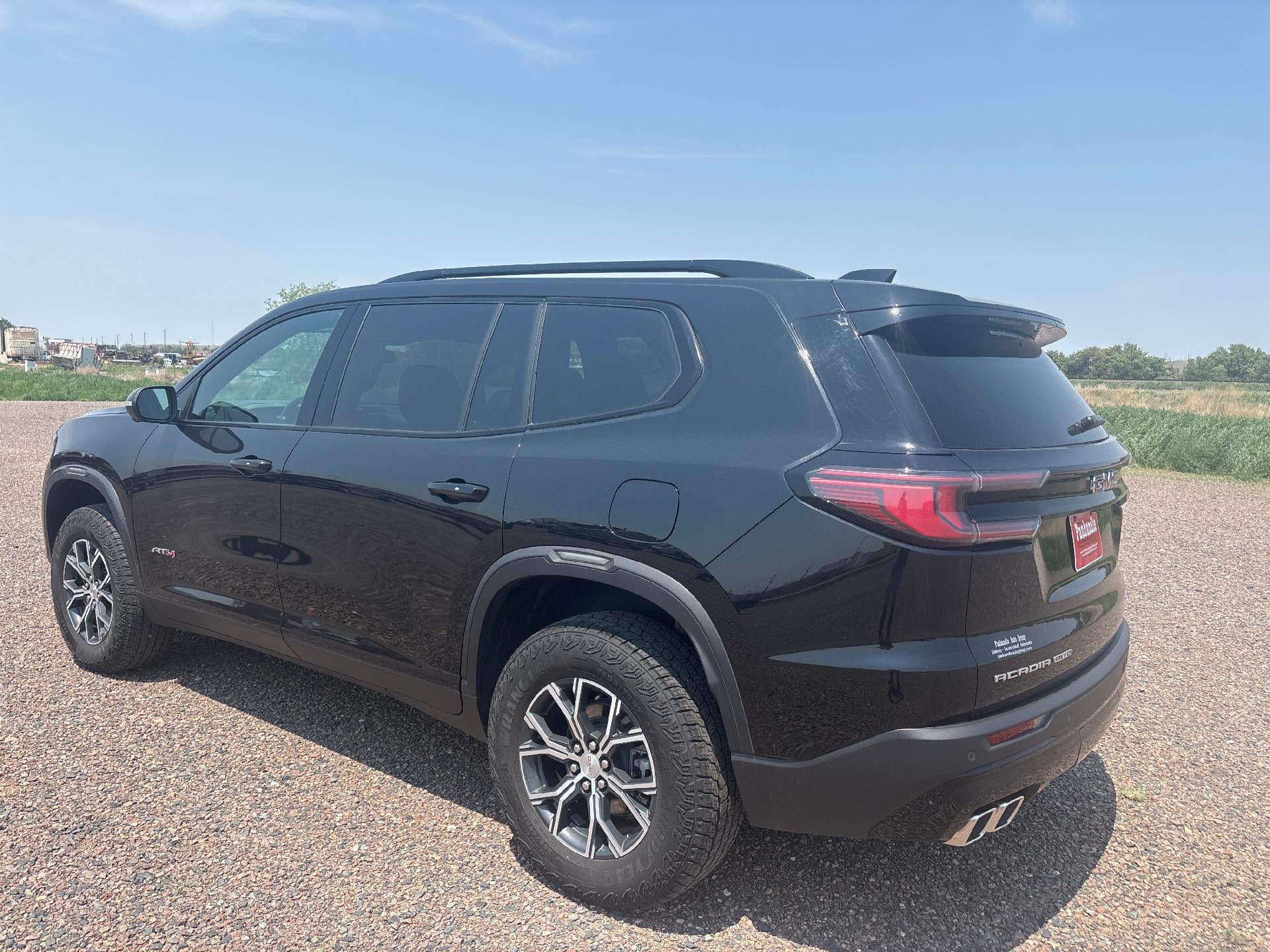 2024 GMC Acadia AT4