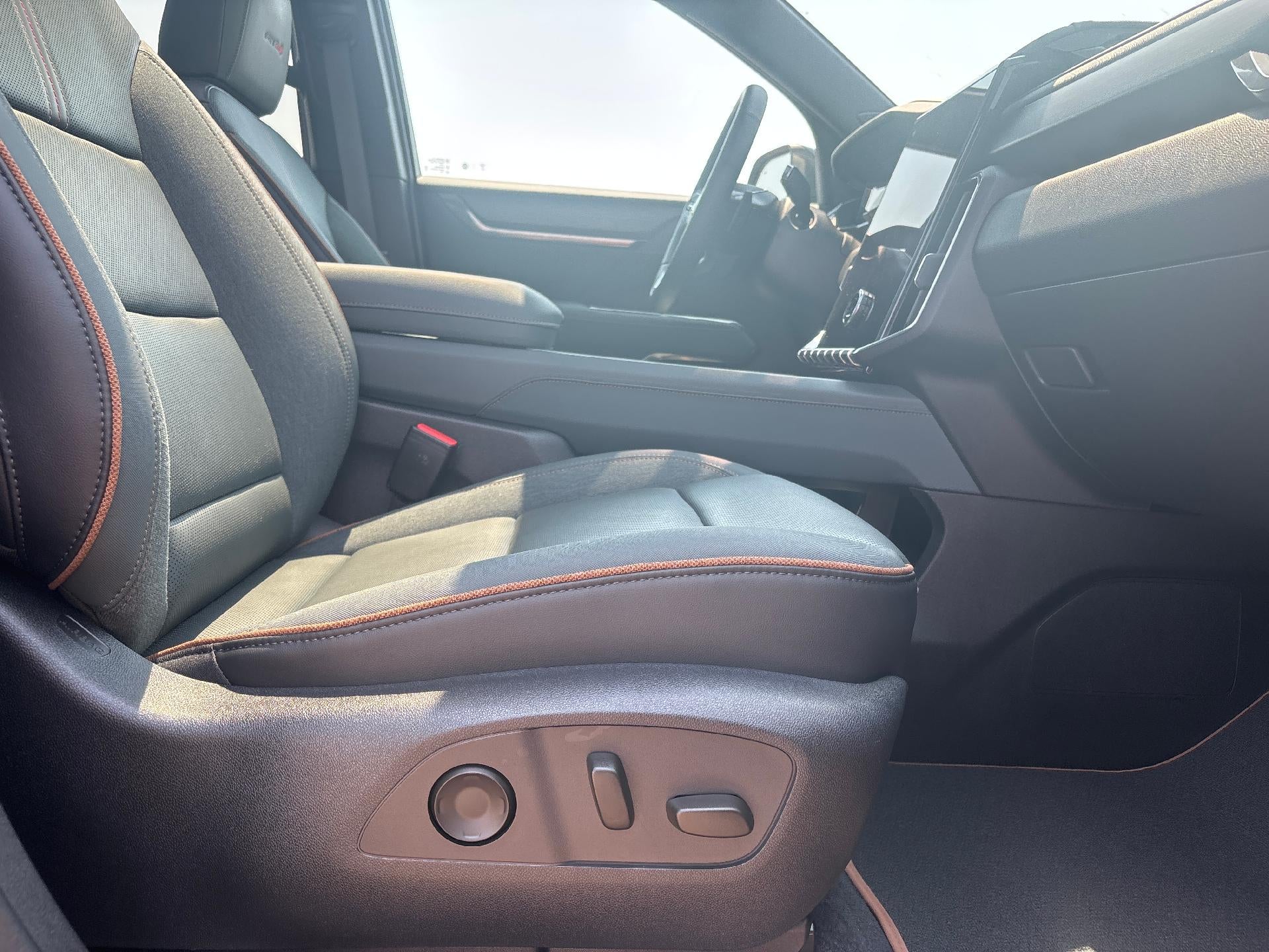 2024 GMC Acadia AT4
