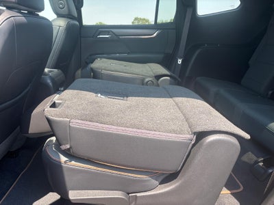 2024 GMC Acadia AT4
