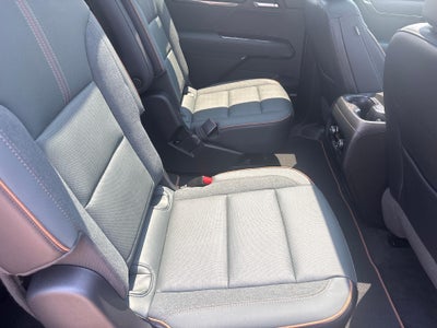 2024 GMC Acadia AT4