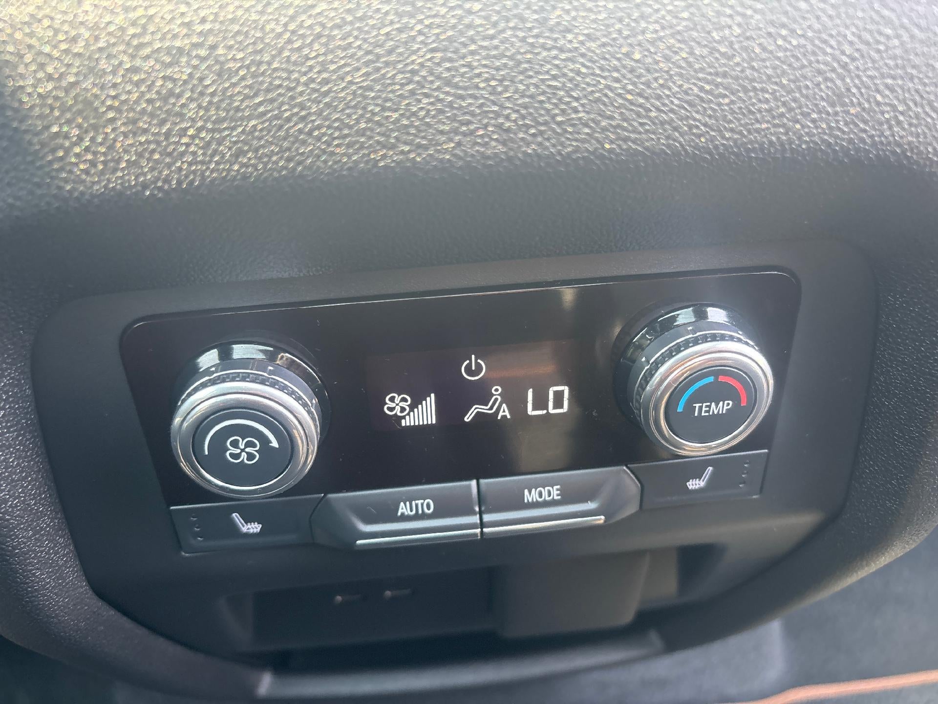 2024 GMC Acadia AT4