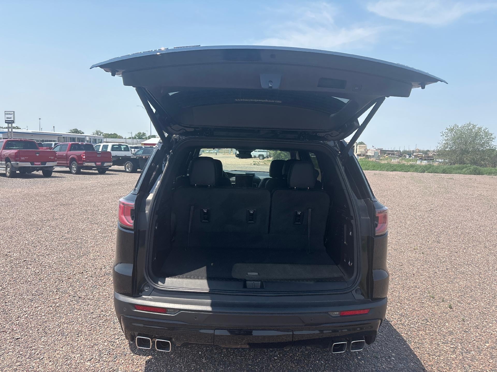 2024 GMC Acadia AT4