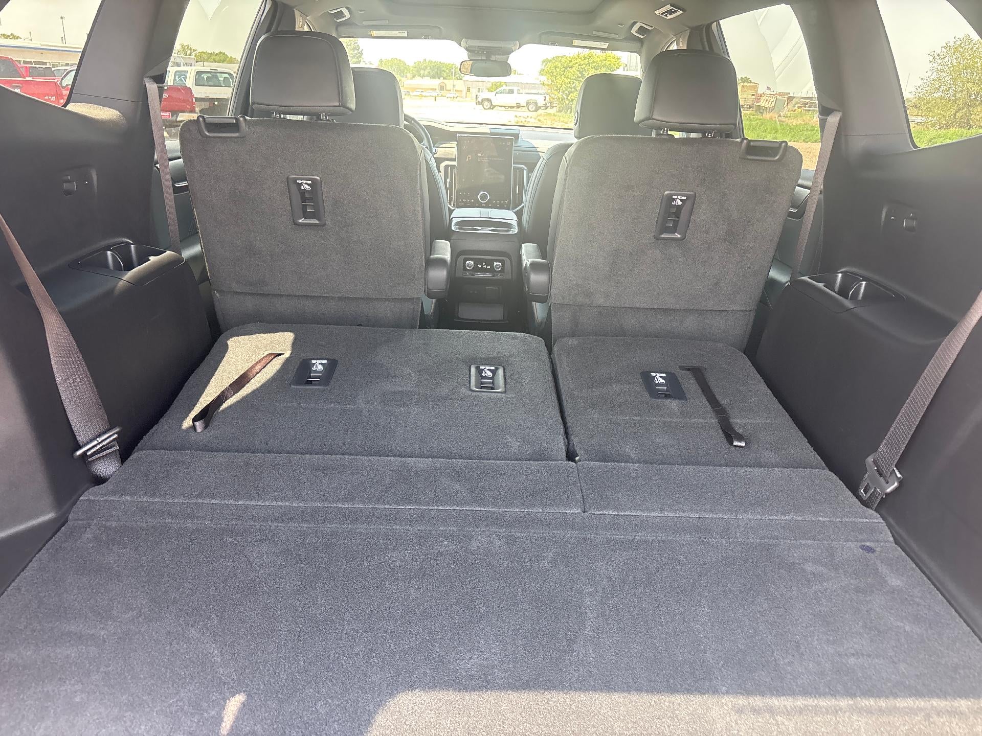 2024 GMC Acadia AT4