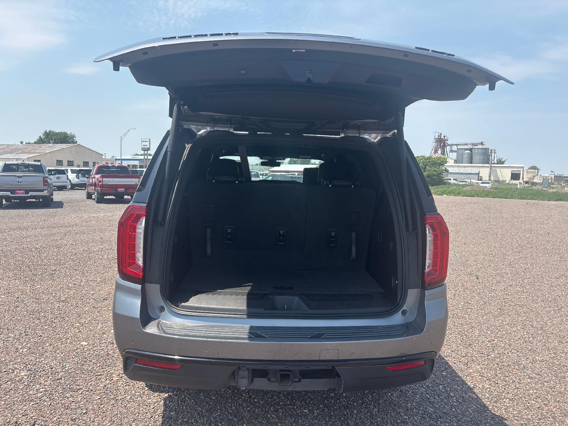 2021 GMC Yukon SLT