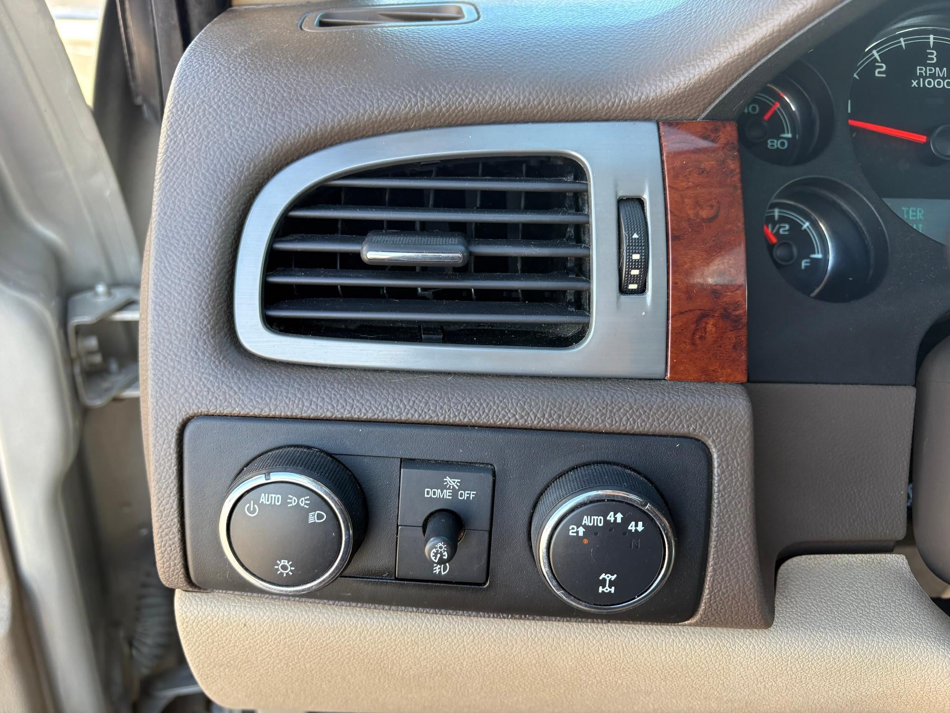 2014 Chevrolet Suburban LTZ