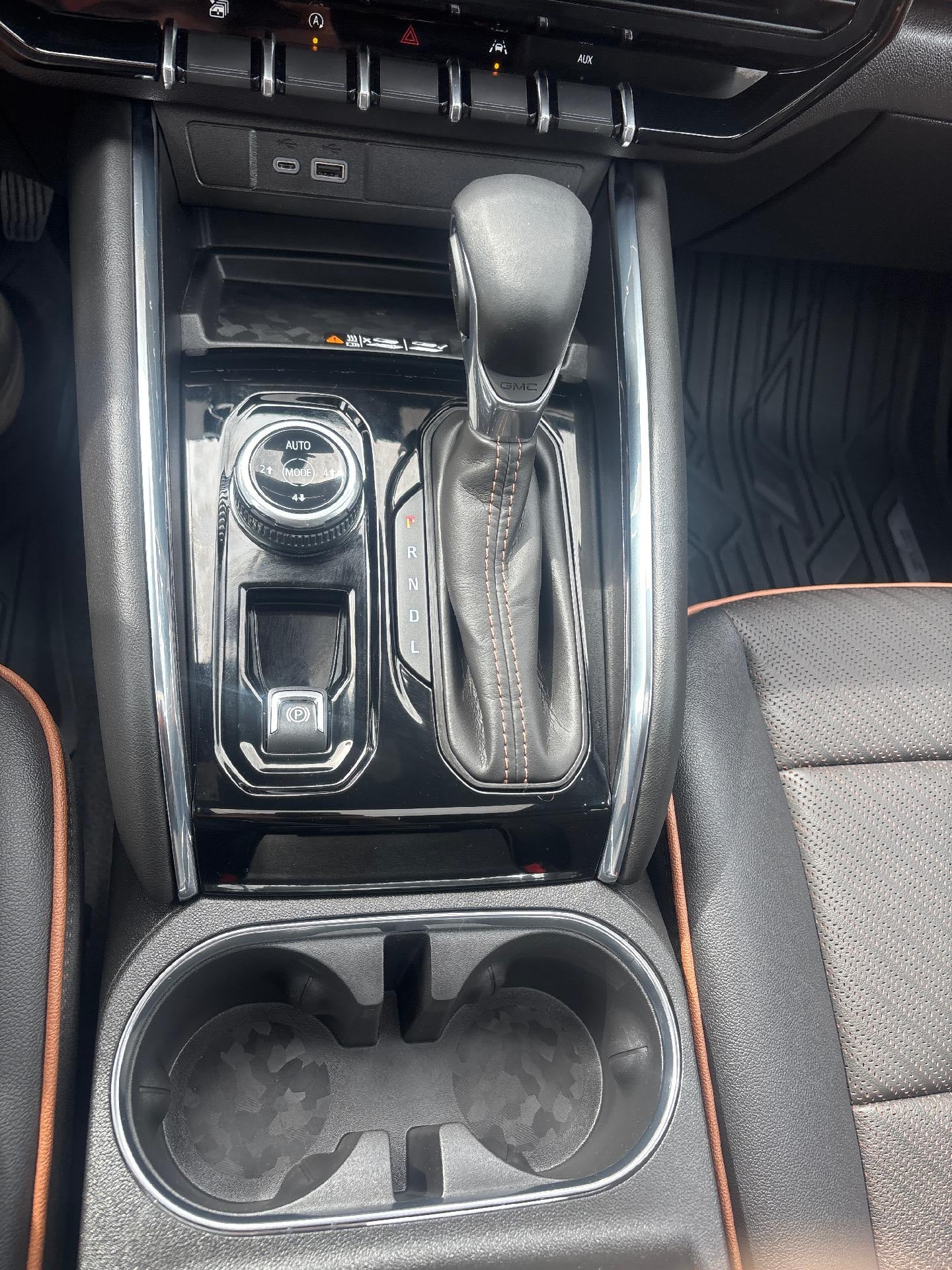 2025 GMC Canyon AT4