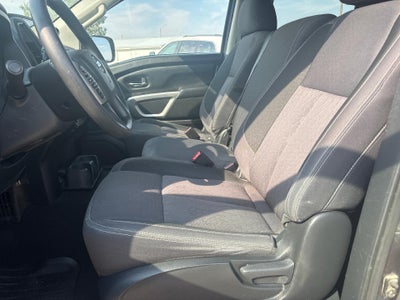 2022 Nissan Titan SV