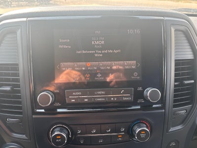 2022 Nissan Titan SV
