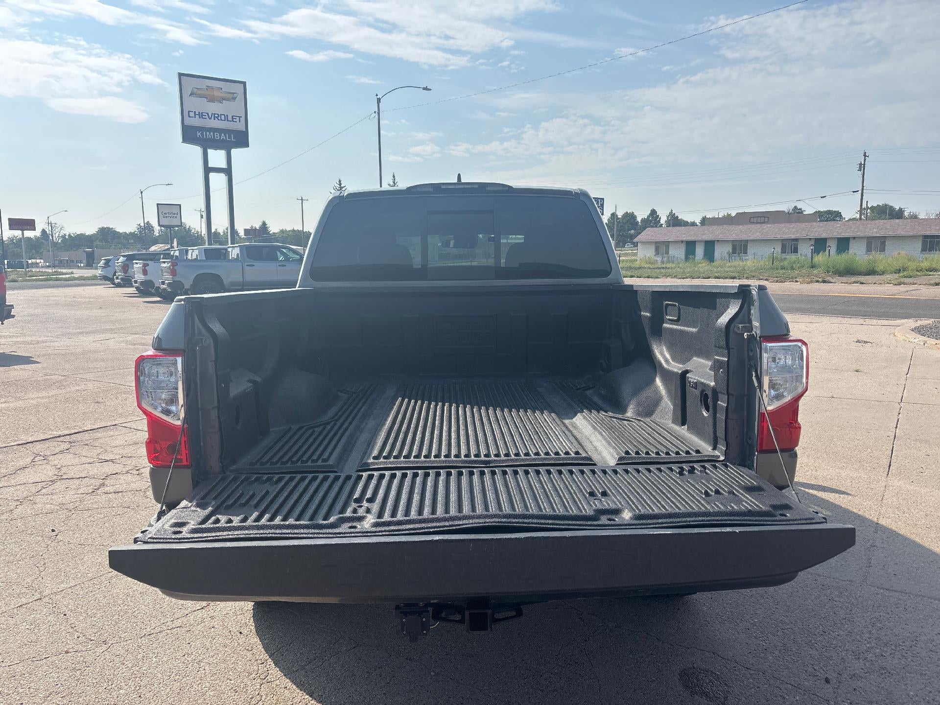 2022 Nissan Titan SV