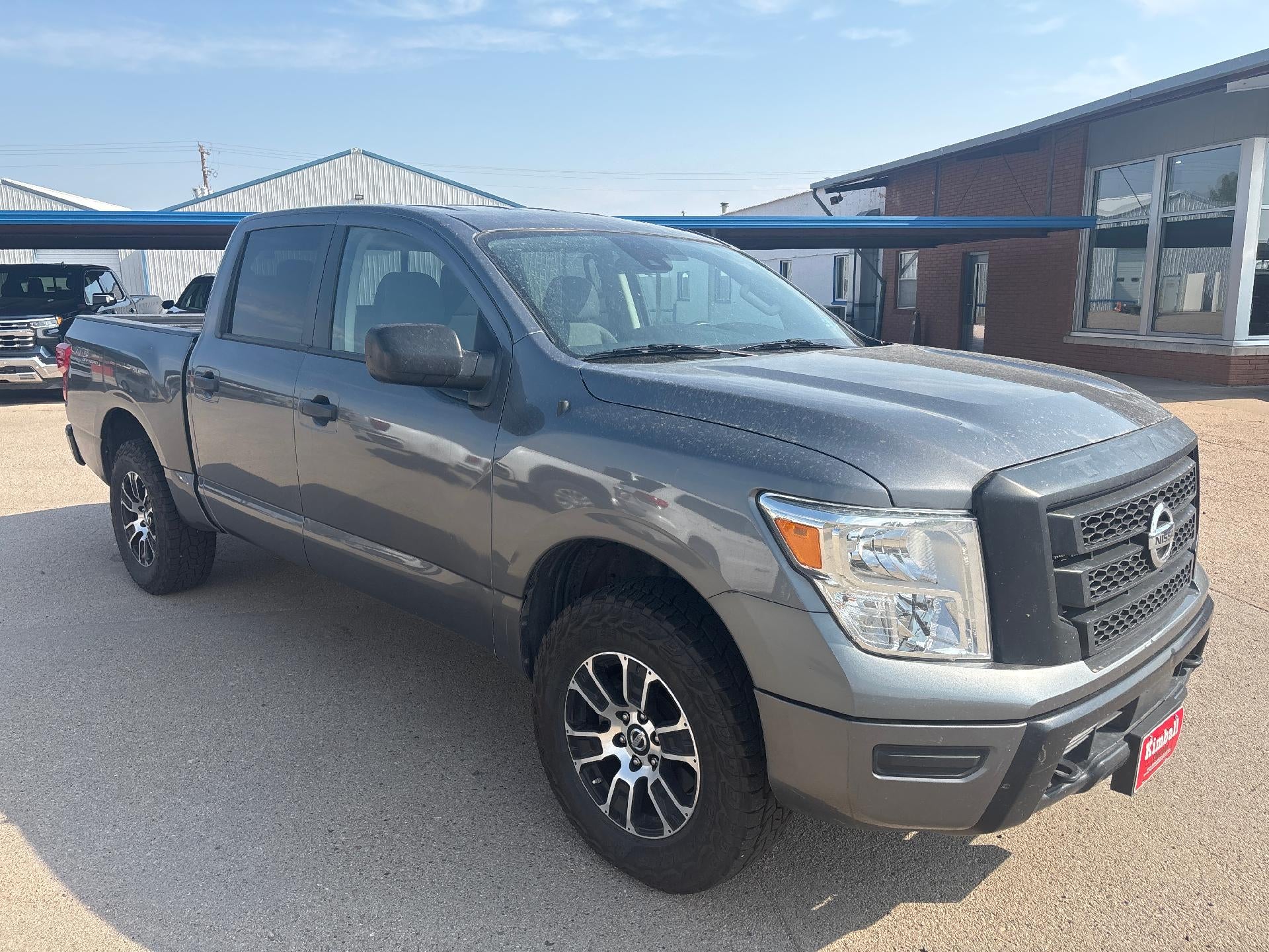 2022 Nissan Titan SV