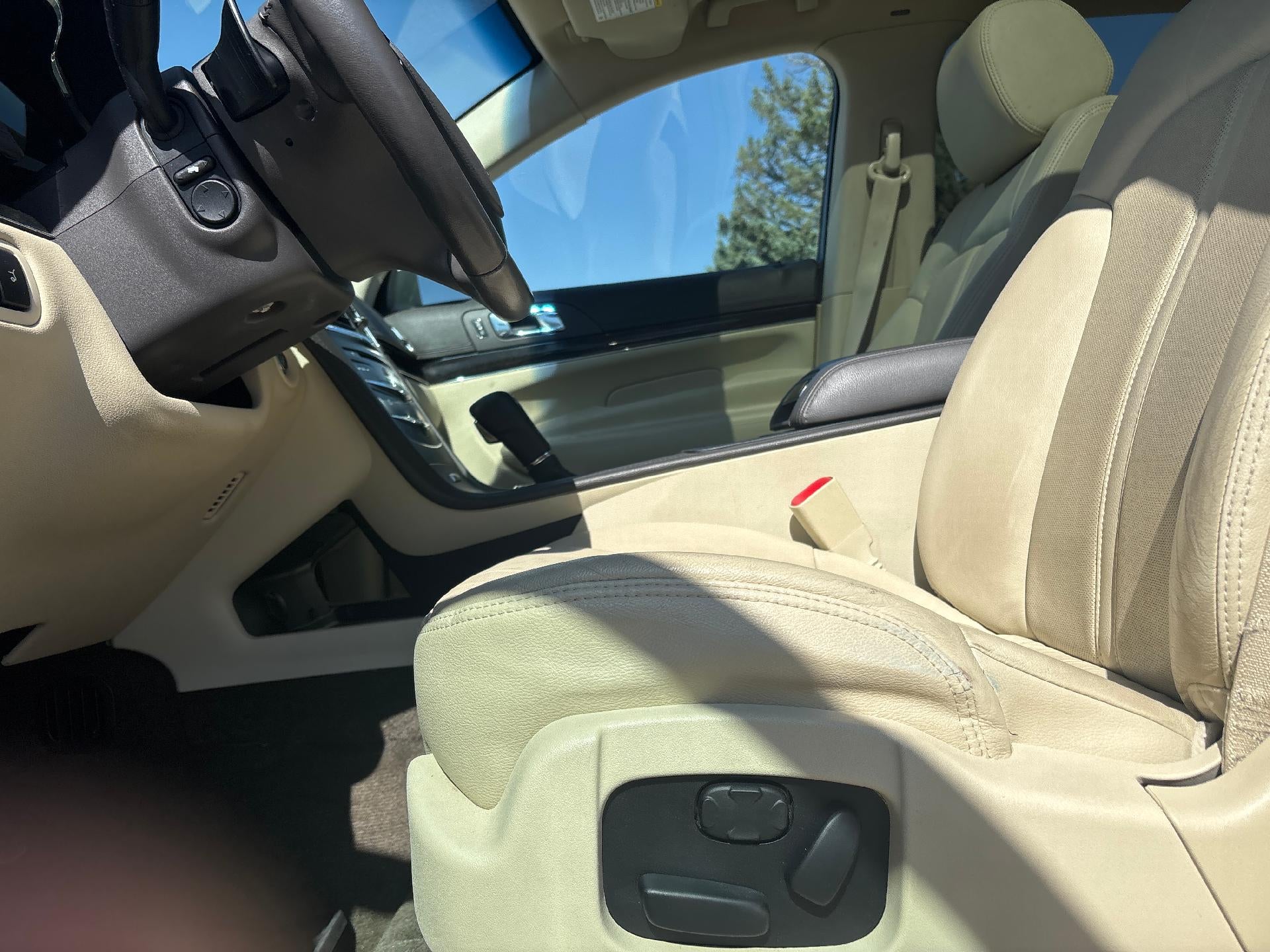 2018 Lincoln MKT Reserve