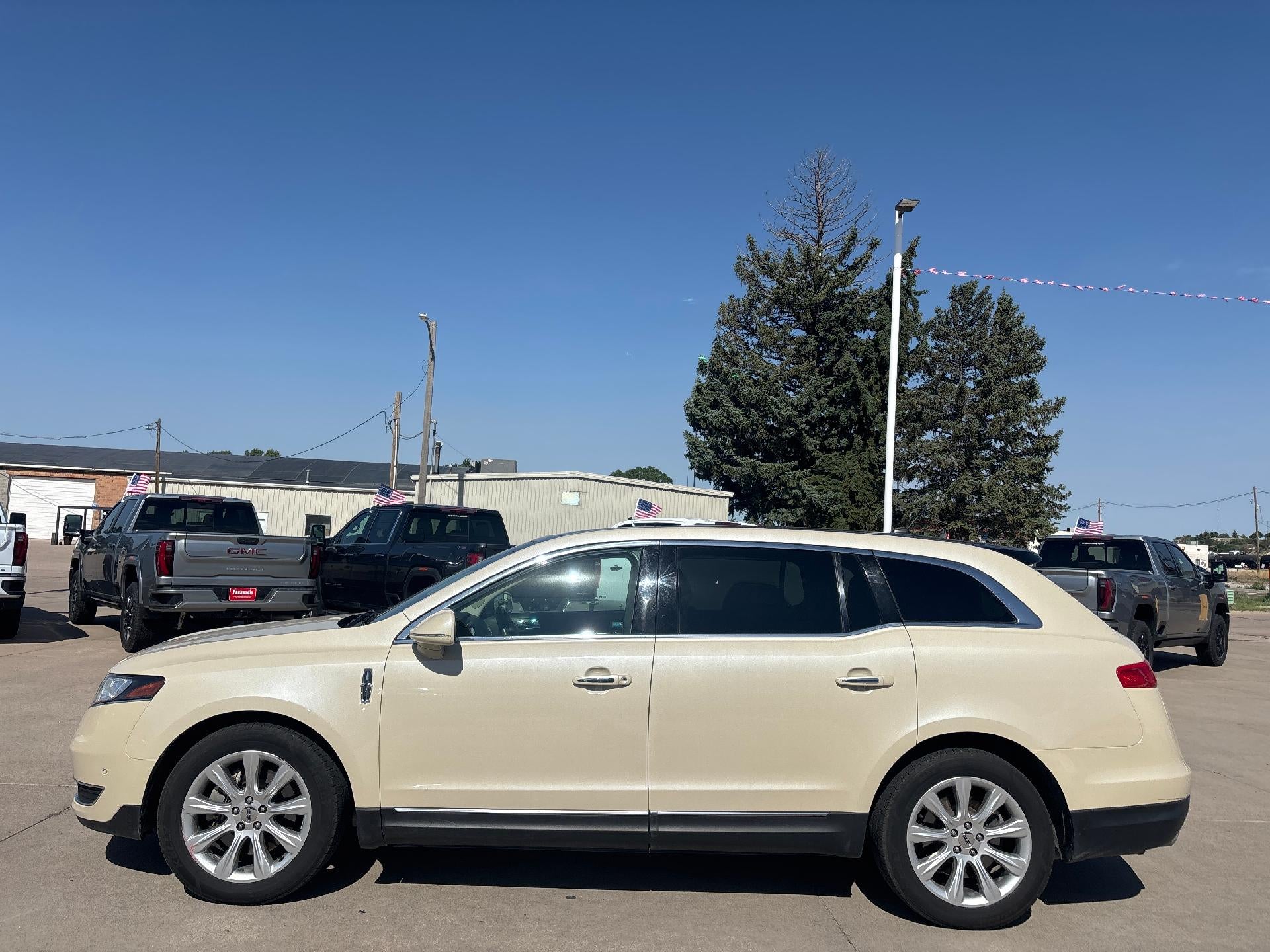 2018 Lincoln MKT Reserve