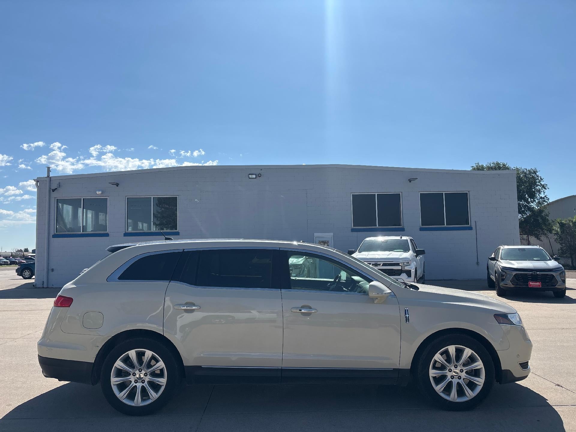2018 Lincoln MKT Reserve